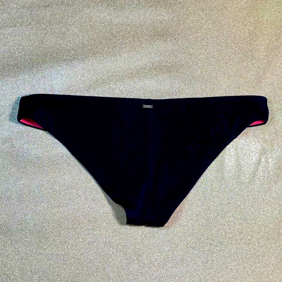 Victoria’s Secret PINK - black cheekster bikini bottoms! - Picture 4 of 9